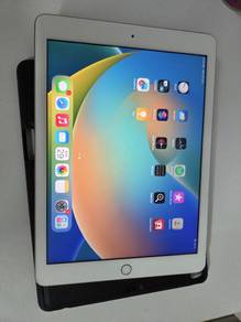 Apple iPad 9.7 (5th generation)