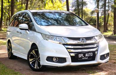 Honda Odyssey ABSOLUTE  in Sungai Besi, KUL