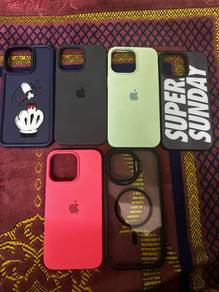 Preloved Casing iPhone 15 Pro Max
