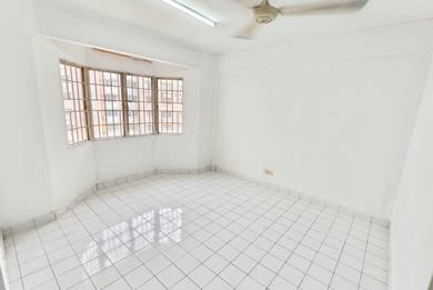Apartment For Sale in Desa Dua Aman Puri