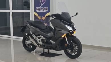 Honda Forza 250