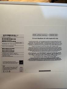 MacBook Air M2, 8GB 256GB.