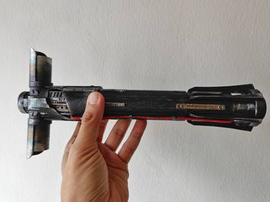 Kylo Ren lightsaber 
