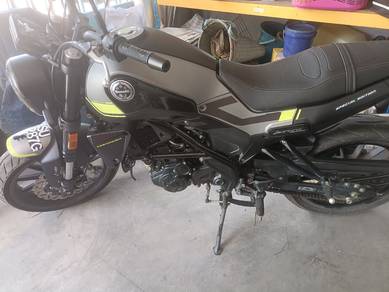 Benelli Leoncino 250