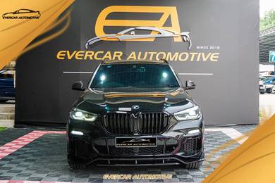 BMW X5 xDRIVE45e M SPORT in Desa Petaling, KUL