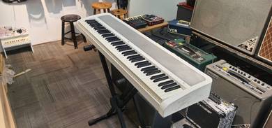 Korg B1 Digital Piano