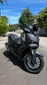Yamaha XMAX