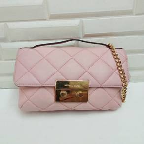 MICHAEL KORS Sloan Quilted Leather Messenger Shoul