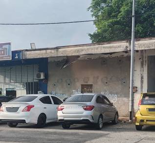 Warehouse / Factory For Sale in Bukit Beruntung,SGR