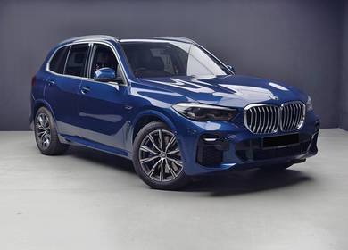 BMW X5 xDRIVE45e M SPORT in Cheras, SGR