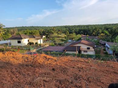 Others Land in Durian Tunggal, MLK