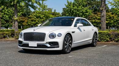 Bentley Flying Spur AZURE V8 in Setia Alam, SGR