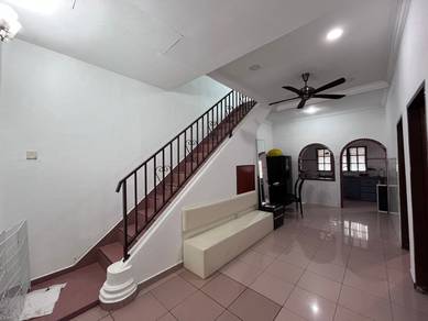 1.5-storey Terraced House For Sale in Pulau Gedong,MLK