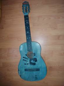 Guitar second hand