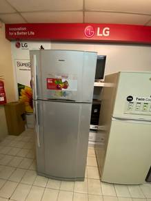 TOSHIBA 720L BIG Refrigerator 5d1n1 - terpakai