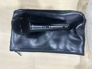 Behringer XM1800S Dynamic Microphone with Pouch