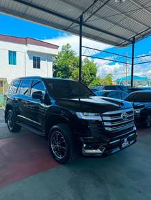 Toyota Land Cruiser V8 in Likas, SBH