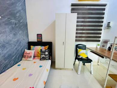 Room in Bandar Bukit Tinggi, SGR