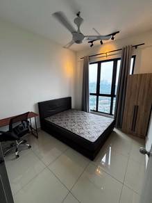 Condominium For Rent in Platinum Arena