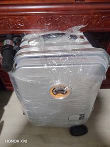 Electric suitcase