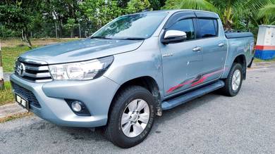 2020 Toyota Hilux G