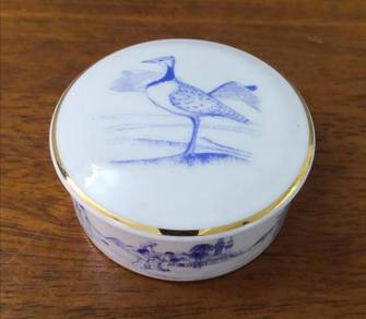 Kotak Limoges Artoria trinket box