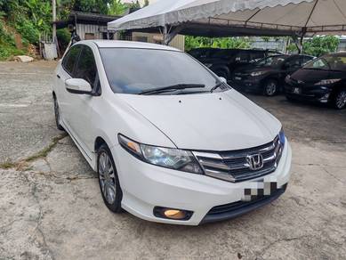 Honda City E in Batu Caves, SGR