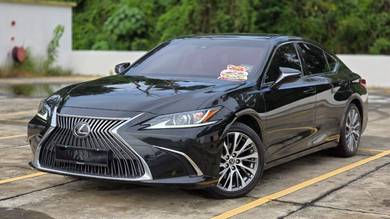 Lexus ES 250 PREMIUM in Bandar Puteri Puchong, SGR