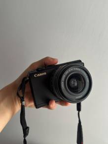 Canon EOS M100
