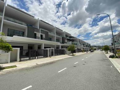 3-storey Terraced House For Sale in Puchong,SGR