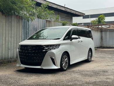 Toyota Alphard Z in Damansara Kim, SGR