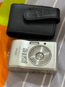 Vintage Nikon Coolpix L18 Digital Camera