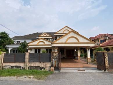 Semi-Detached House For Sale in Shah Alam,SGR