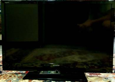 Sharp Aquos 32 inch LED TV
