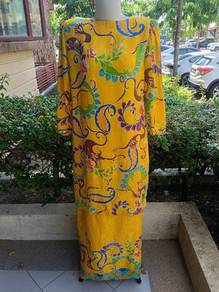 Vintage Yellow Batik Sutera Baju Kurung
with Flora