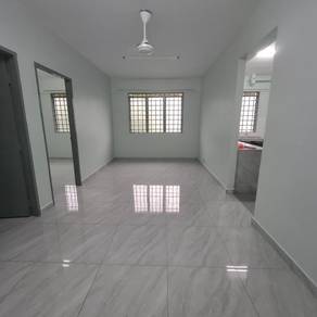 Flat For Rent in Rumah Pangsa Orkid (Tmn Desa Cemerlang)