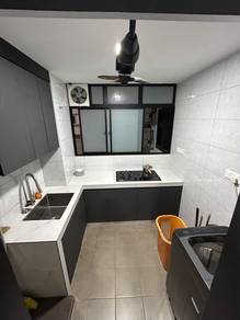 Condominium For Rent in Platinum Arena