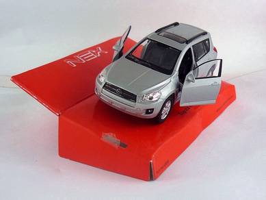 Toyota RAV4 SUV (2006-10) Diecast Model - Silver