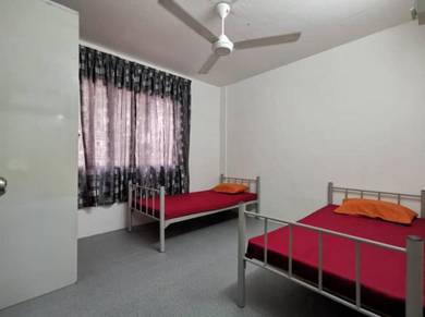 Room in Klang, SGR