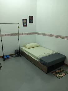 Room in Telok Panglima Garang, SGR