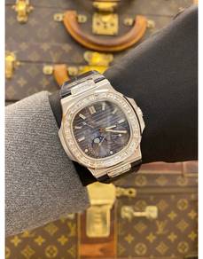 Patek Philippe Nautilus After Diamond 18k 750