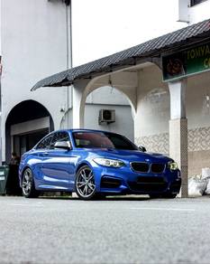 BMW 235i M235i in Seri Kembangan, SGR