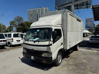 2012 Lori Hino Box 17 Kaki 4.0CC Hijau (M)