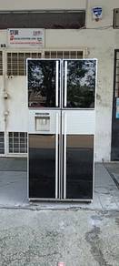 Hitachi 4door glass fridge water dispenser