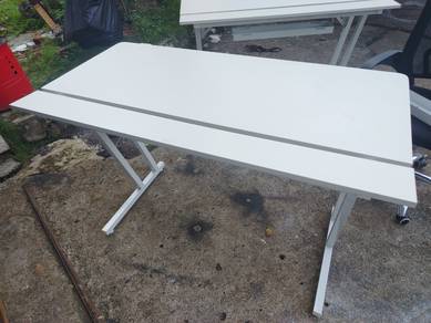 White 4FT Steel Leg Office Table TF902