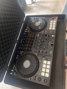 Pioneer DDJ-1000 DJ Controller + Travel Case