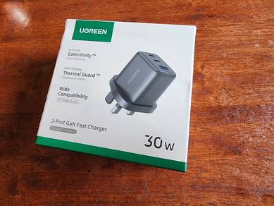 Ugreen 30w phone charger 