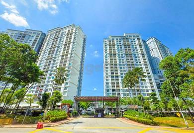 Condominium For Sale in Suasana Lumayan