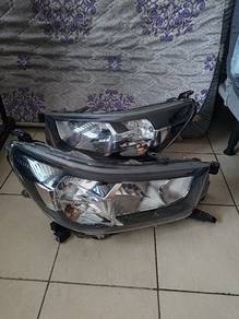 Toyota Hilux 2.4 E Original OEM Headlamp Set L/R –
