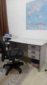 computer table with chair